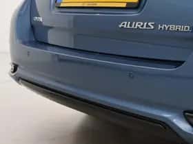 Toyota Auris (2016) thumbnail 11