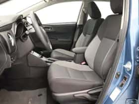 Toyota Auris (2016) thumbnail 18