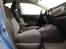 Toyota Auris (2016) thumbnail 30