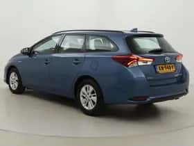 Toyota Auris (2016) thumbnail 4
