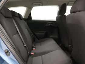 Toyota Auris (2016) thumbnail 32