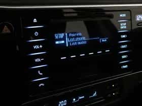 Toyota Auris (2016) thumbnail 7