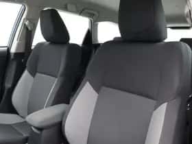 Toyota Auris (2016) thumbnail 8