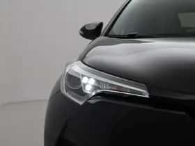 Toyota C-HR (2019) thumbnail 14