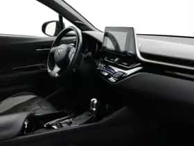 Toyota C-HR (2019) thumbnail 40