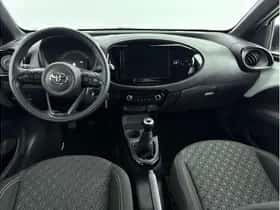 Toyota Aygo X (2024) thumbnail 2