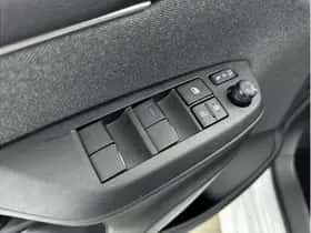 Toyota Yaris (2021) thumbnail 16