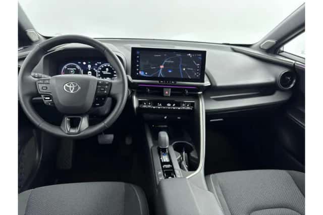 Toyota C-HR (2025) thumbnail 2