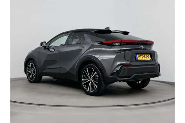 Toyota C-HR (2025) thumbnail 4