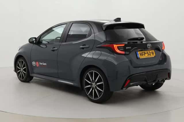 Toyota Yaris (2025) thumbnail 4