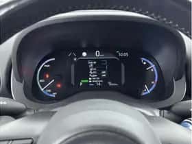 Toyota Yaris Cross (2022) thumbnail 3