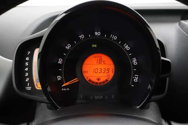 Toyota Aygo (2019) thumbnail 3