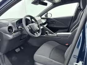 Toyota C-HR (2025) thumbnail 15