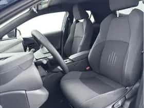 Toyota C-HR (2025) thumbnail 9