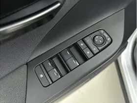 Toyota C-HR (2024) thumbnail 13