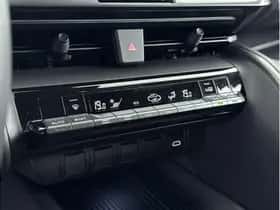 Toyota C-HR (2024) thumbnail 17