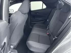 Toyota C-HR (2024) thumbnail 19