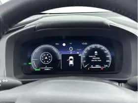 Toyota C-HR (2024) thumbnail 3