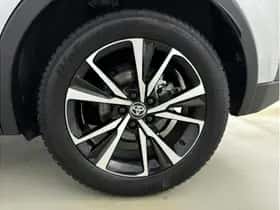 Toyota C-HR (2024) thumbnail 7