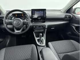 Toyota Yaris (2023) thumbnail 2