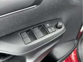 Toyota Yaris (2023) thumbnail 12