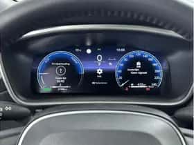 Toyota Corolla (2025) thumbnail 3