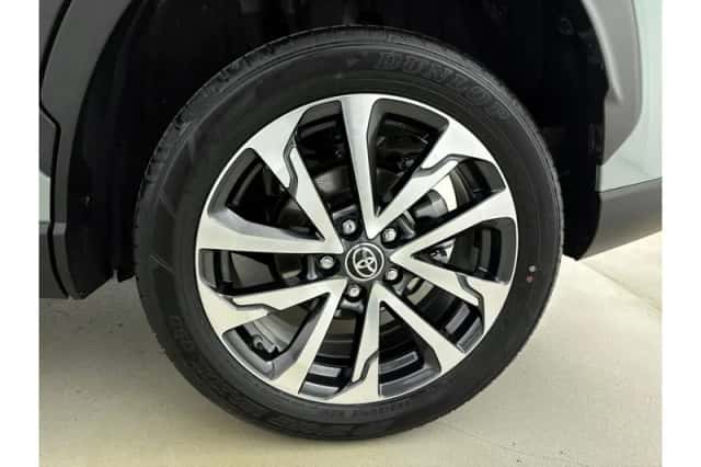 Toyota Corolla (2025) thumbnail 5