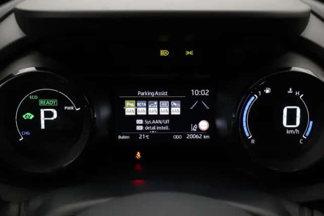 Toyota Yaris (2023) thumbnail 3