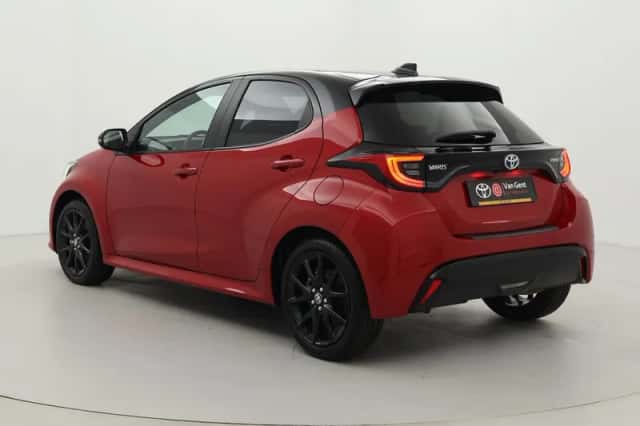 Toyota Yaris (2023) thumbnail 4