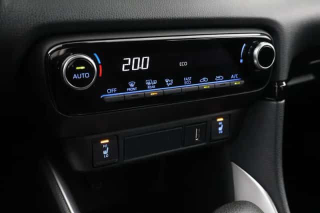 Toyota Yaris (2022) thumbnail 6