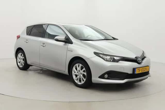 Toyota Auris (2018) thumbnail 1
