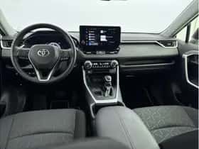 Toyota RAV4 (2023) thumbnail 2