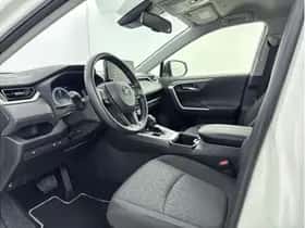 Toyota RAV4 (2023) thumbnail 11