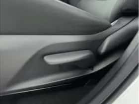 Toyota RAV4 (2023) thumbnail 13