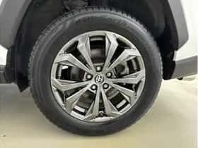 Toyota RAV4 (2023) thumbnail 5