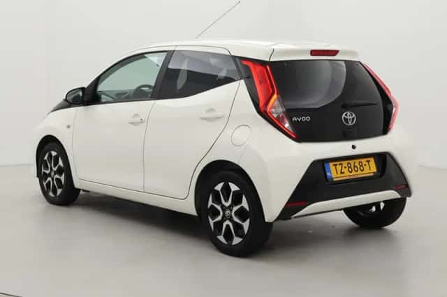 Toyota Aygo (2018) thumbnail 4