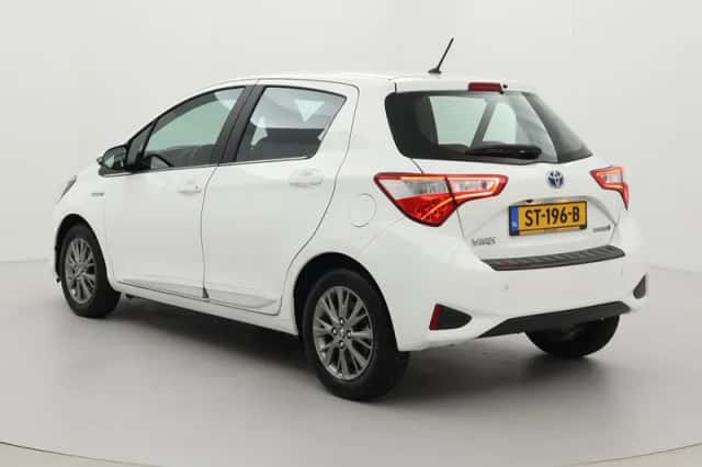 Toyota Yaris (2018) thumbnail 4