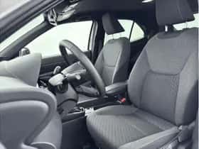 Toyota Yaris Cross (2025) thumbnail 10