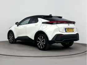 Toyota C-HR (2025) thumbnail 4