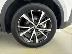 Toyota C-HR (2025) thumbnail 7