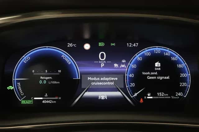 Toyota Corolla (2023) thumbnail 3