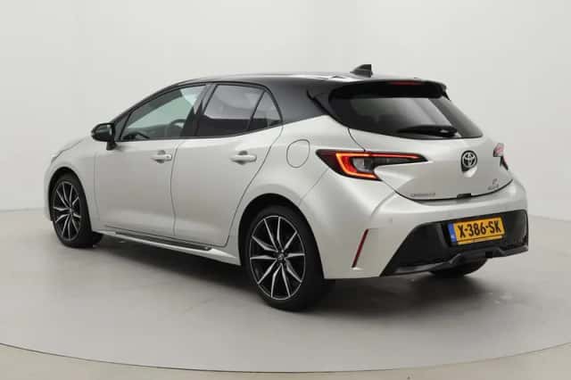 Toyota Corolla (2023) thumbnail 4