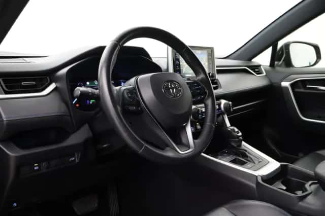 Toyota RAV4 (2020) thumbnail 2
