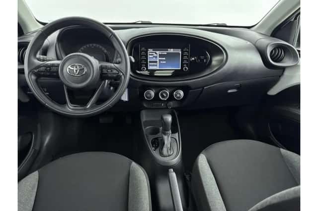 Toyota Aygo X (2022) thumbnail 2
