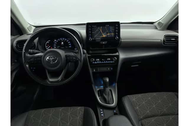 Toyota Yaris Cross (2022) thumbnail 2