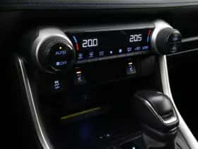 Toyota RAV4 (2020) thumbnail 5