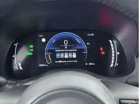 Toyota Yaris (2025) thumbnail 3
