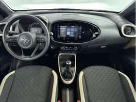Toyota Aygo X (2022) thumbnail 2