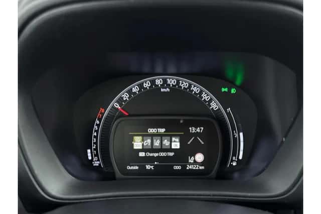 Toyota Aygo X (2022) thumbnail 3
