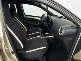 Toyota Aygo X (2022) thumbnail 25